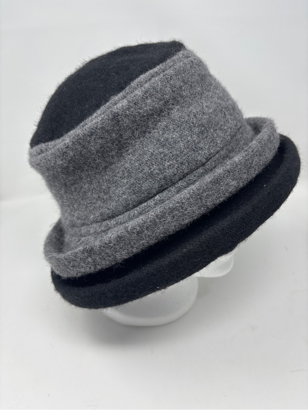 Janie Besner Two Tone Wool Felt Cloche Hat with Structured Brim Gray/Black